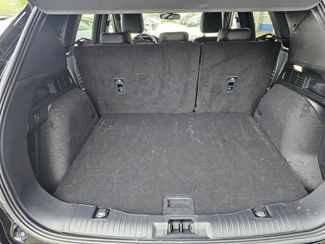 Ford Kuga 2.5 PHEV ST-Line X 2024 Hybride Benzine 11