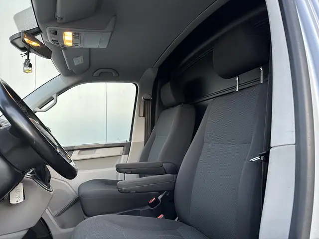 Volkswagen Transporter 2.0 TDI Highline 2019 Diesel 11