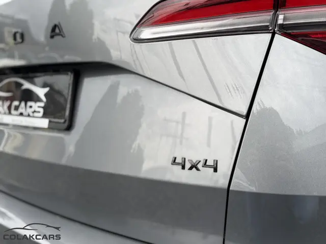 Škoda Karoq 2.0 TSI 4x4 Sportline Business 2022 Benzine 54