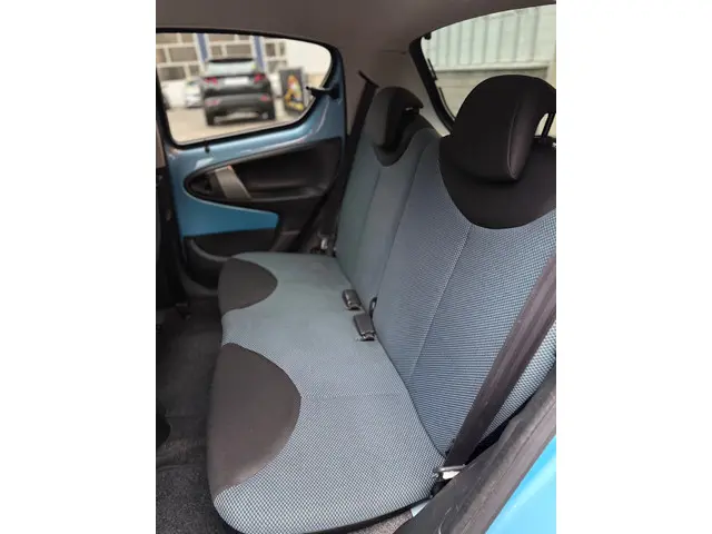 Toyota Aygo 1.0 VVT-i Dynamic Blue Automaat 2013 Benzine 15