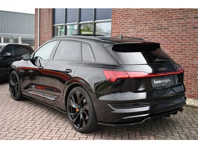 Audi e-tron 55 quattro S-Edition 2019 Elektrisch 72