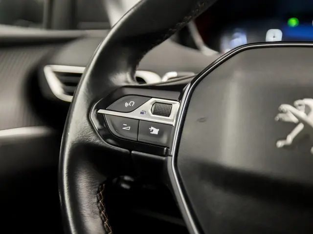 Peugeot 5008 1.2 PureTech Sport 7 Persoons 2017 Benzine 21