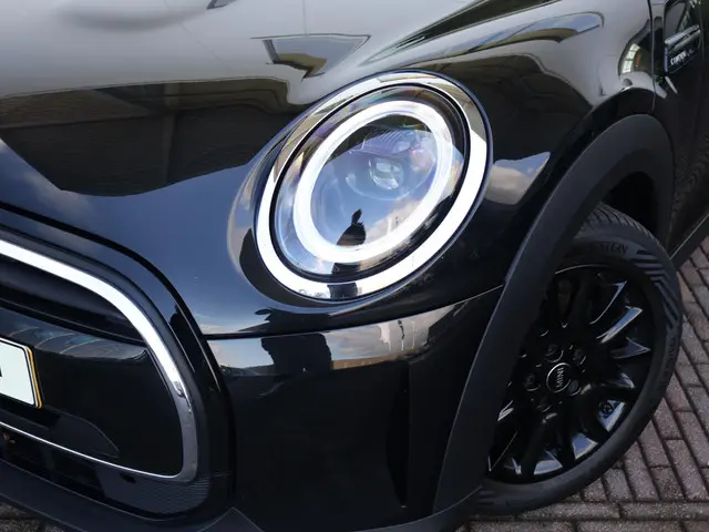 MINI Cooper Mini 1.5 Camden Edition 2023 Benzine 41