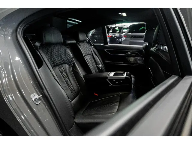 BMW 7 Serie 745e High Executive 2019 Hybride Benzine 12
