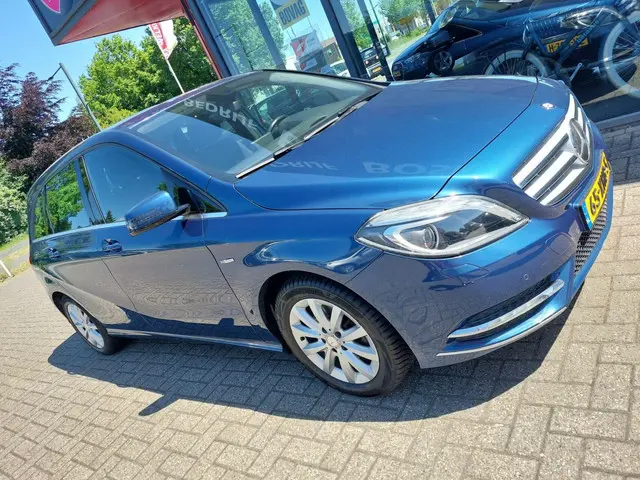 Mercedes-Benz B-Klasse 180 Ambition 2012 Benzine 11