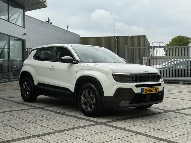 Jeep Avenger Longitude 54 kWh Aut. 2024 Elektrisch 7