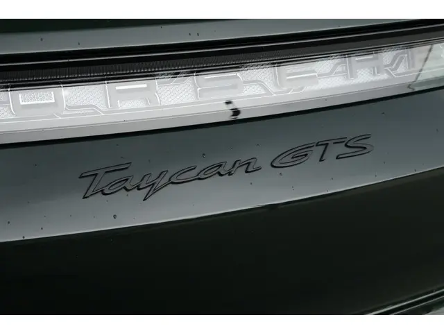Porsche Taycan GTS 93 kWh 2023 Elektrisch 46