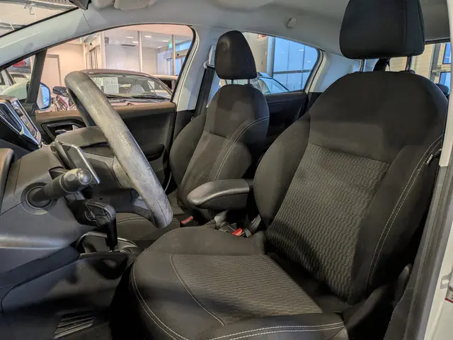 Peugeot 208 1.2 PureTech Active Automaat 2018 Benzine 6