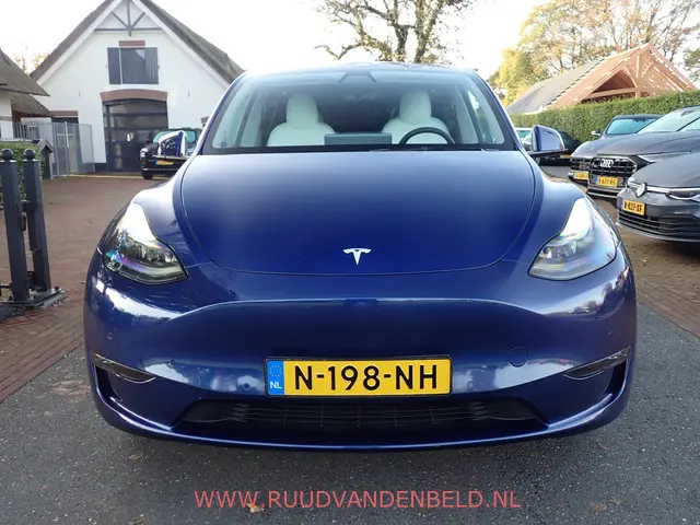 Tesla Model Y Long Range AWD 75kWh 2021 Elektrisch 2