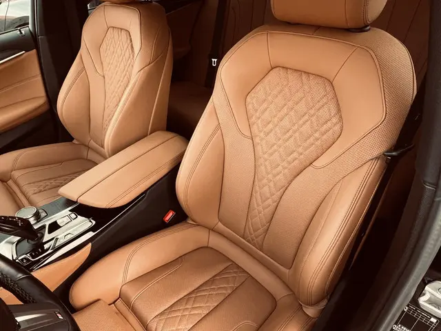 BMW 5 Serie 530e M-Sport Plus 2023 Hybride Benzine 34