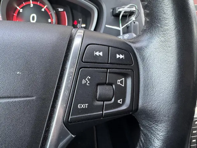 Volvo V40 Cross Country 2.0 D3 Momentum 2015 Diesel 14