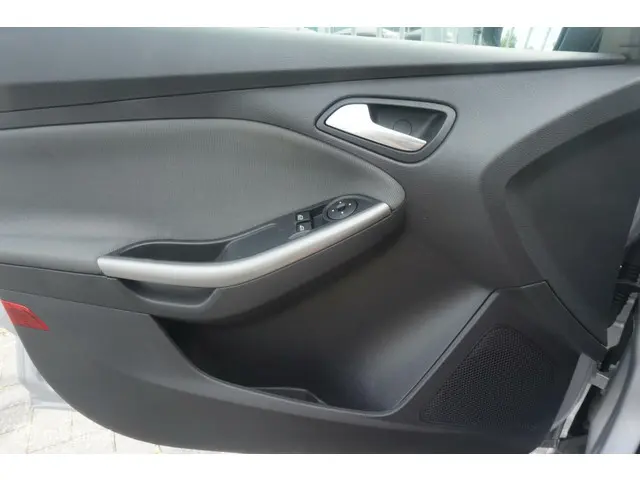 Ford Focus 1.0 EcoBoost Trend 2012 Benzine 12