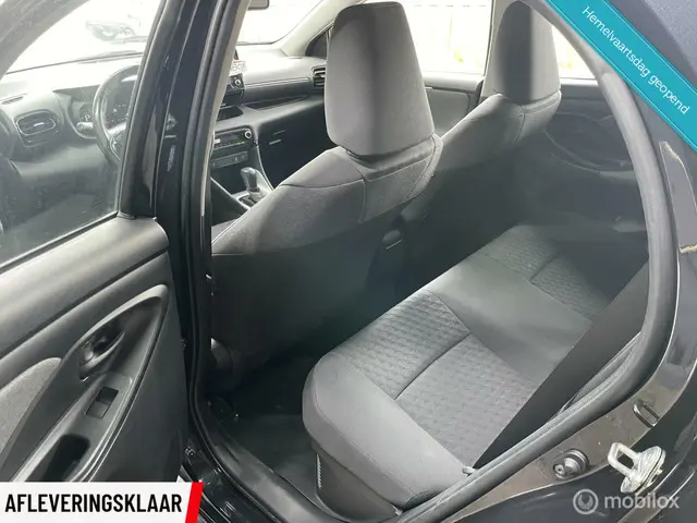 Toyota Yaris 1.5 Hybrid Style 2021 Hybride Benzine 12