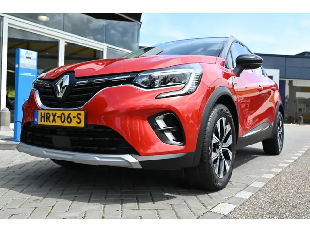 Renault Captur 1.0 TCe 90 techno 2024 Benzine 4