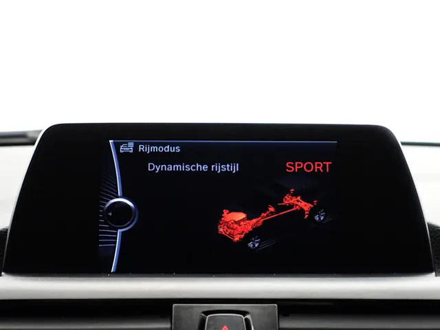 BMW 1 Serie 116i High Executive Aut- 2014 Benzine 10