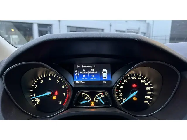 Ford Focus Wagon 1.0 Titanium Edition 2015 Benzine 16