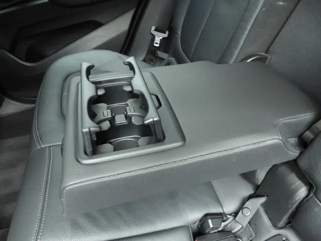 BMW X1 sDrive20i High Executive 2020 Benzine 21