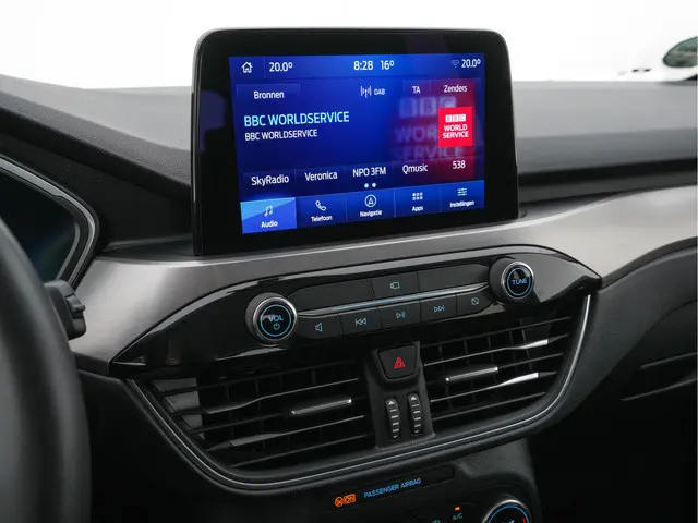 Ford Kuga 2.5 PHEV Titanium 2022 Hybride Benzine 17