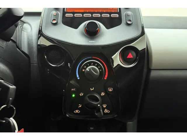 Peugeot 108 1.0 e-VTi Envy 2016 Benzine 19