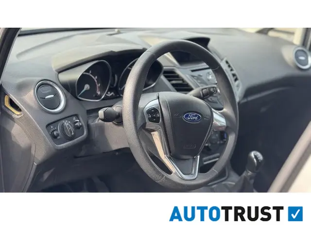 Ford Fiesta 1.0 Style,airco, km nap,navigatie 2015 Benzine 13