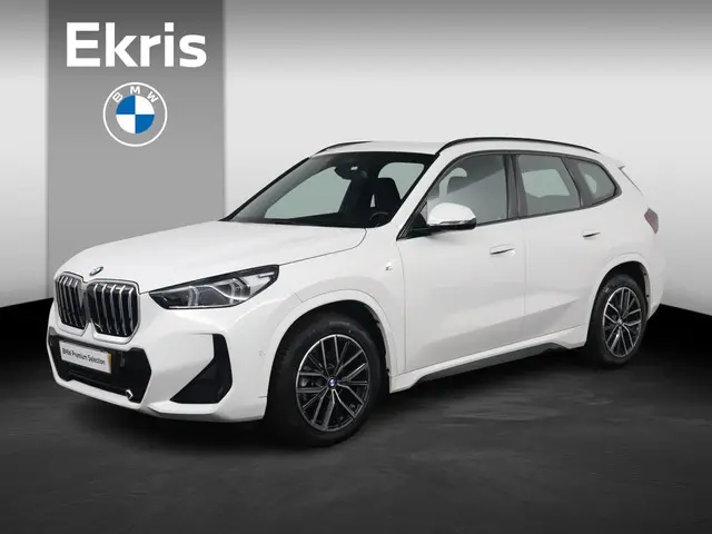 BMW X1 sDrive18i 2023 Benzine