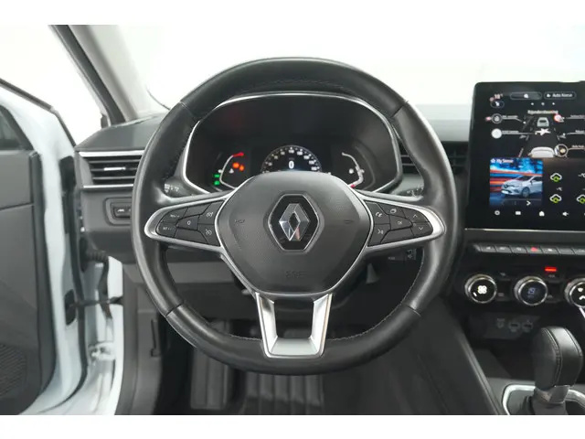 Renault Clio TCe 100 EDC Intens 2021 Benzine 32