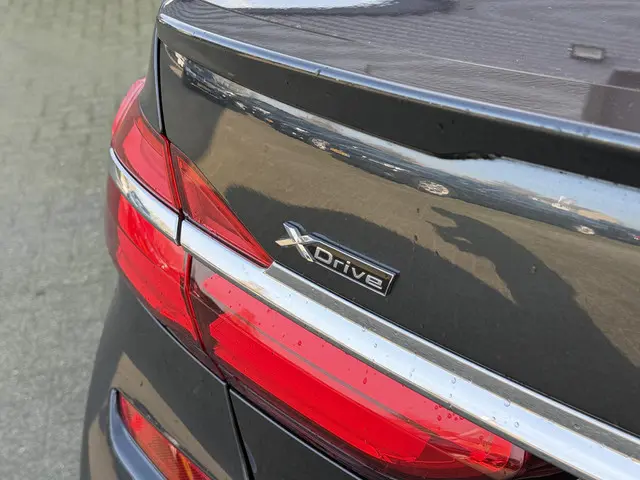 BMW 7 Serie 750i xDrive High Executive 2018 Benzine 39