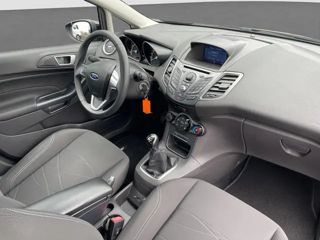 Ford Fiesta 1.0 Style 2014 Benzine 2