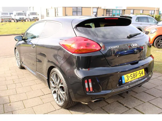Kia pro_cee'd 1.6 GT 2013 Benzine 4
