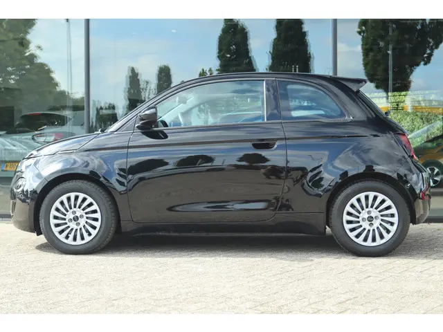 Fiat 500e 42 kWh 2023 Elektrisch 13