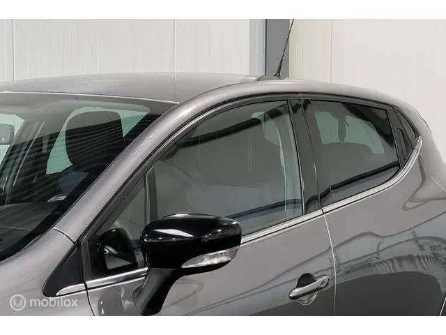 Renault Clio 0.9 TCe ECO Night&Day 2015 Benzine 22