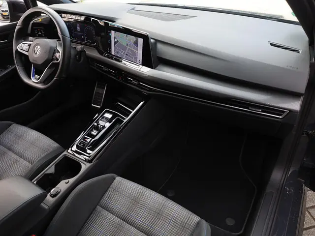 Volkswagen Golf GTE 1.4 eHybrid 2022 Hybride Benzine 33