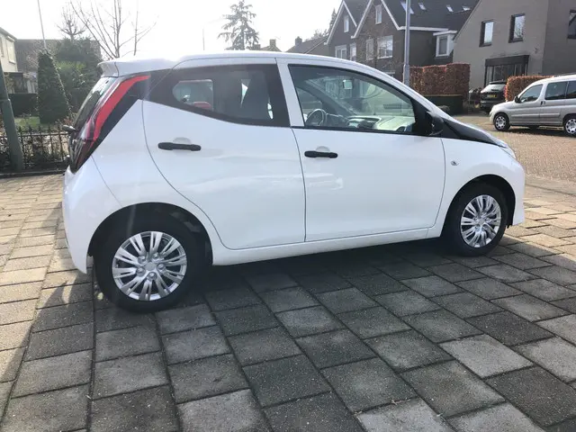 Toyota Aygo AYGO 1.0 VVT-i x-fun 2020 Benzine 5