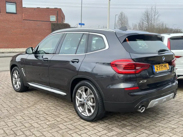 BMW X3 xDrive30e X-Line 2021 Hybride Benzine 3