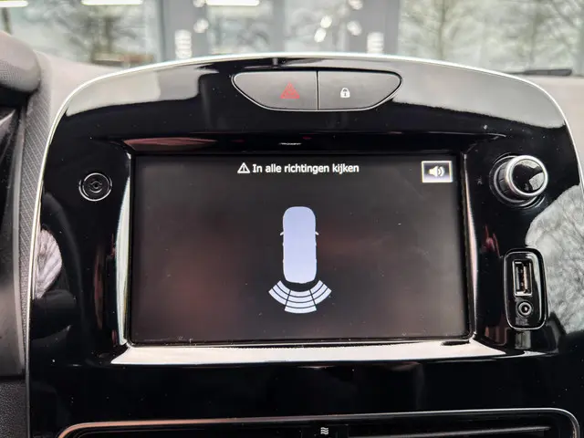 Renault Clio Estate 0.9 TCe Limited 2019 Benzine 21