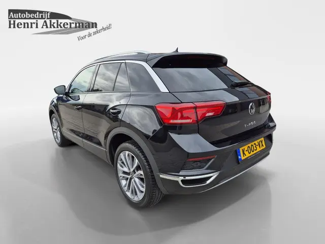Volkswagen T-Roc 3