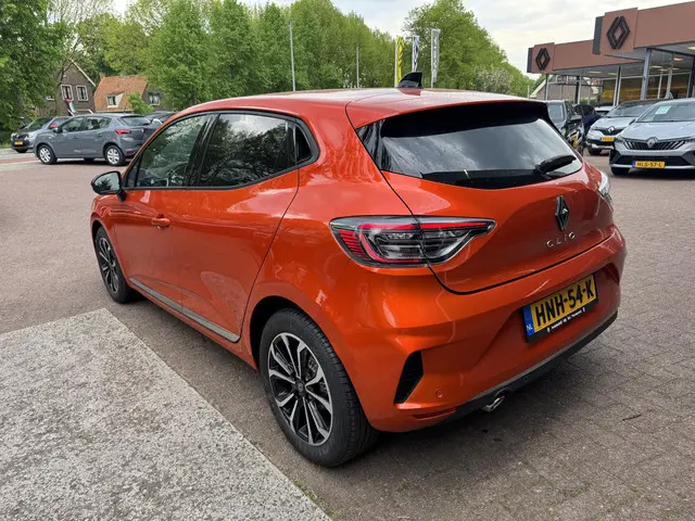 Renault Clio 1.0 TCe 90 Techno+Pack Winter!! 2024 Benzine 8