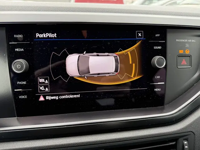 Volkswagen Polo 1.0 Comfortline 2017 Benzine 24