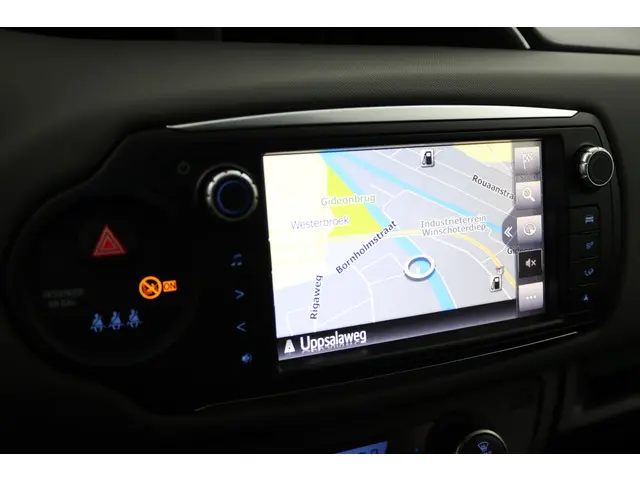 Toyota Yaris 1.5 Hybrid 2016 Hybride Benzine 25