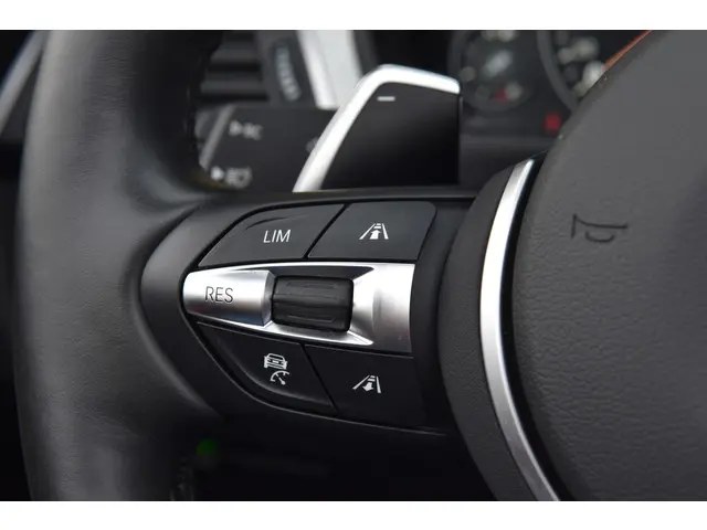 BMW 4 Serie Cabrio 440i High Executive 2019 Benzine 25