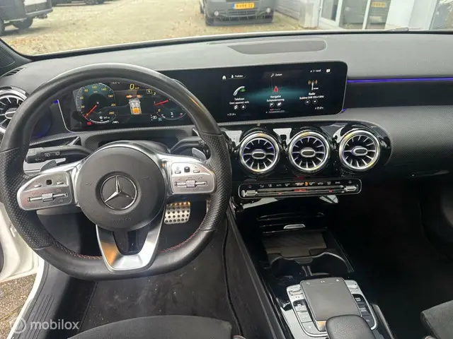 Mercedes-Benz A-Klasse 200 Launch Ed Pr.+ 2018 Benzine 10