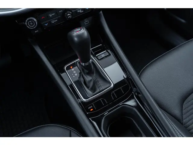 Jeep Compass 1.5T e-Hybrid Limited 2023 Benzine 16
