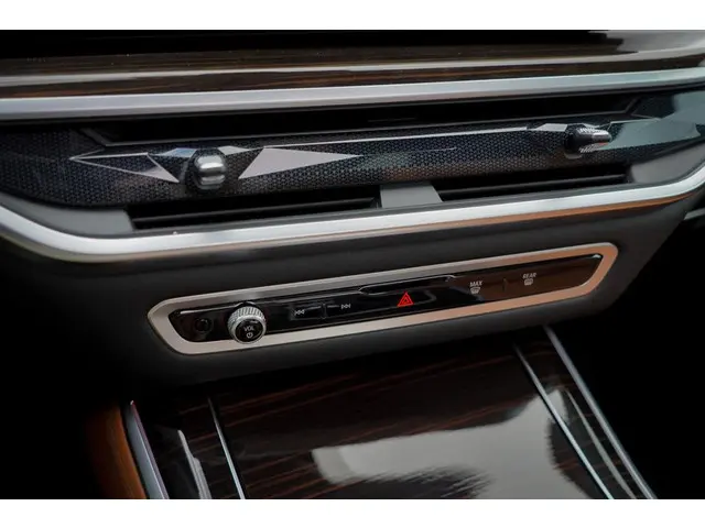 BMW X5 xDrive50e M-Sport 2023 Hybride Benzine 48