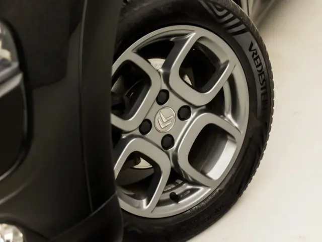 Citroën C4 Cactus 1.2 PureTech Shine 2016 Benzine 14