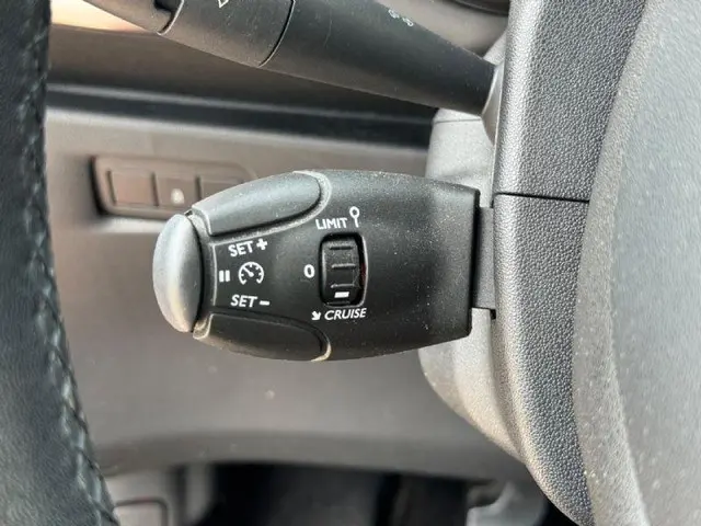 Citroën C3 1.2 PureTech Business / Led / Navi / 2016 Benzine 12