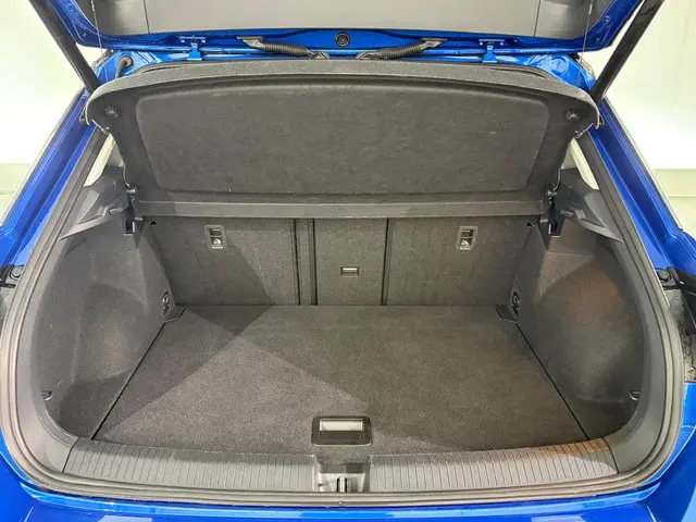 Volkswagen T-Roc 1.5 TSI Sport Business R 2021 Benzine 32