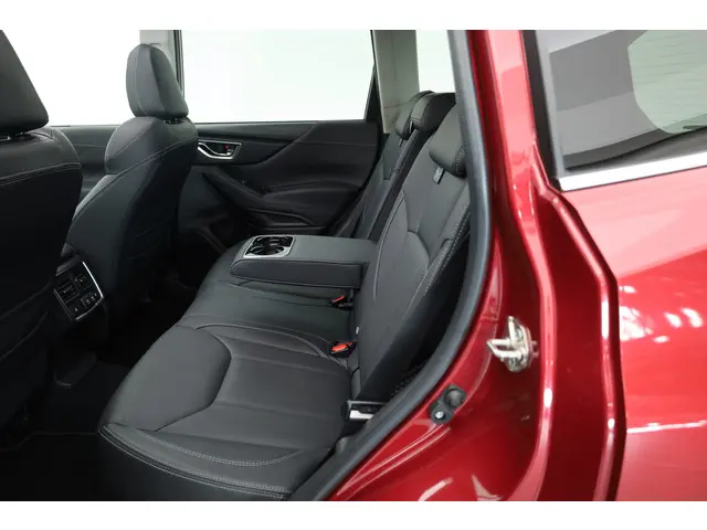 Subaru Forester 2.0i e-BOXER First Edition 2021 Benzine 24