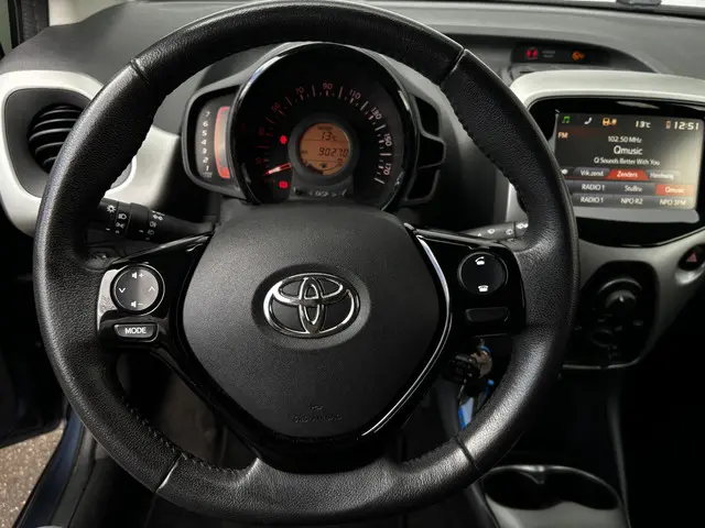 Toyota Aygo 1.0 VVT-i x-play 2018 Benzine 14