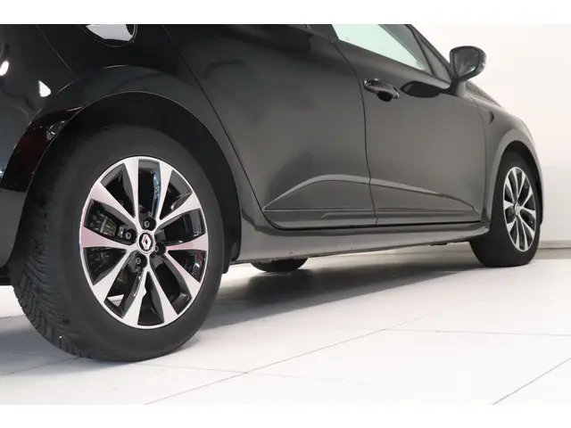 Renault Clio 1.0 TCe 90 Equilibre 2022 Benzine 23