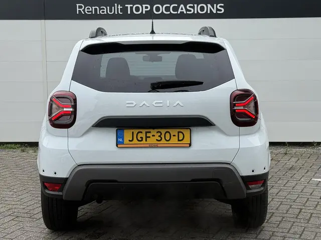Dacia Duster TCe 150 Journey 2023 Benzine 19